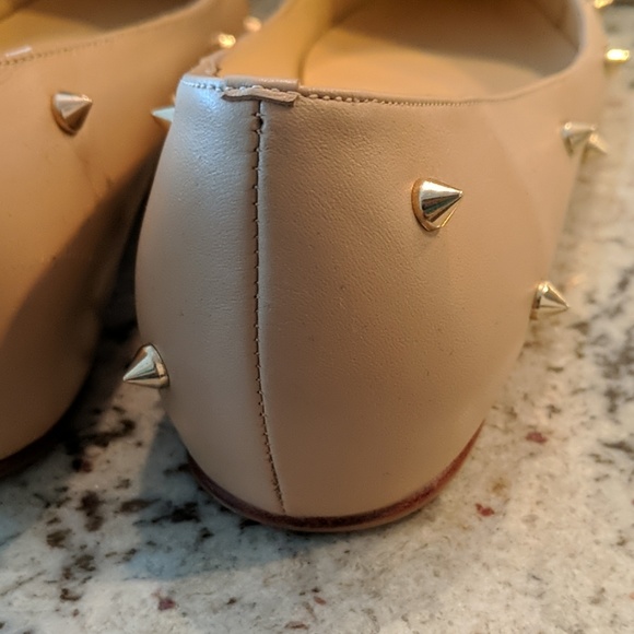 UNWORN Authentic Nude Studded Louboutins - Picture 5 of 5